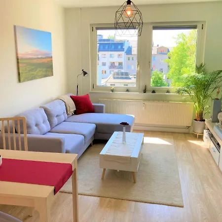 South Central Premium - Wifi & Netflix